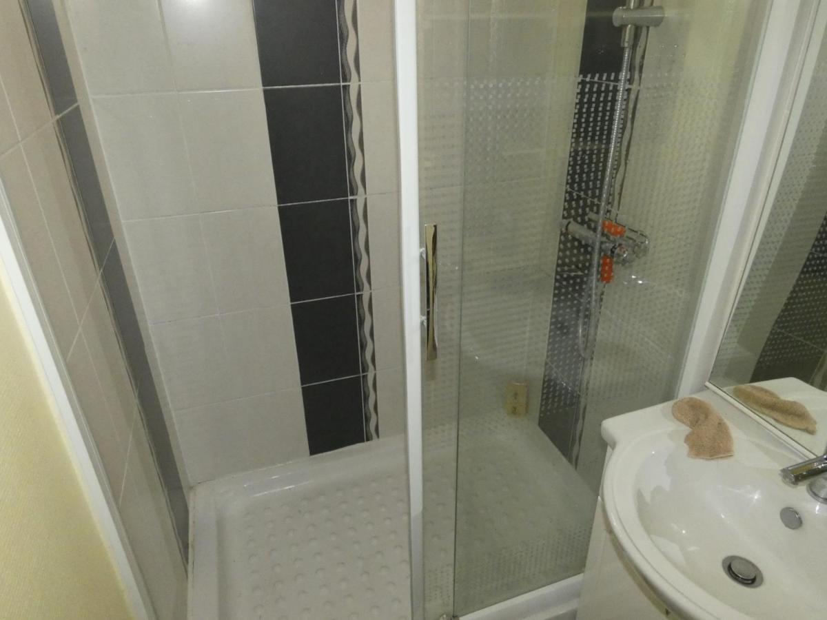 Appartement T3 Avec Terrasses Et Parking Prive En Centre-Ville De Royan, A 200M De La Plage - Fr-1-71-90 Екстер'єр фото
